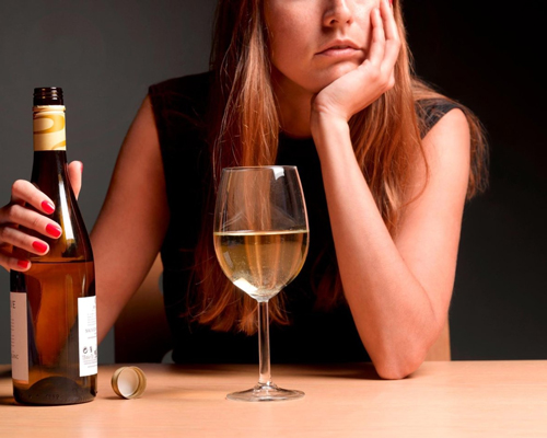 Анонимное лечение женского алкоголизма в Нахабино